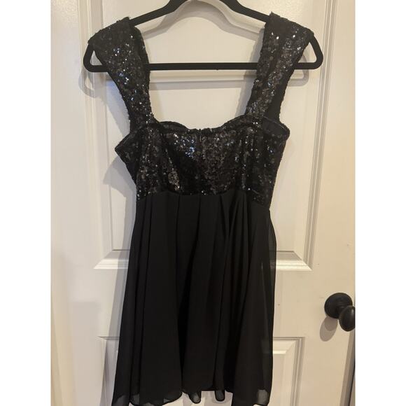 Windsor Black Cap Leave Sequin Mini Dress Size Medium - Picture 8 of 11